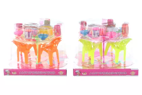 Stoleček s doplňky