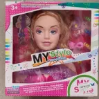 Česací hlava blondýnka