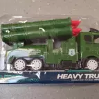 Vojenské auto s raketami