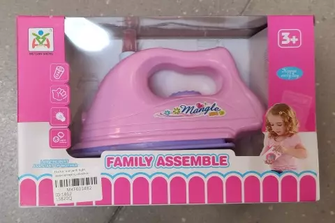 Žehlička na baterie a vodu