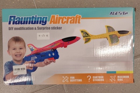 Pistole vystřelující letadla