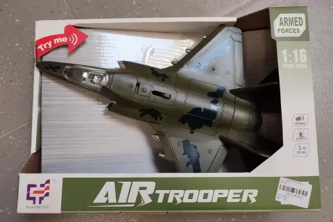 Stíhačka na baterie