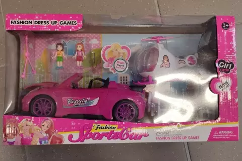 Auto pro panenky s vrtulníkem