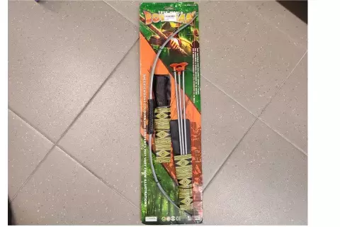 Luk s nožem  na kartě