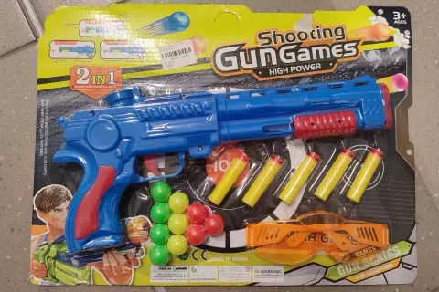 Pistole na kuličky a pěnové náboje