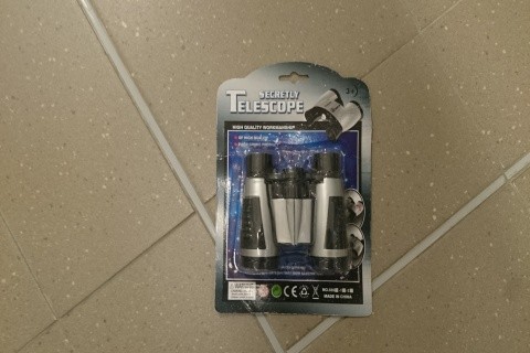 Dalekohled na kartě