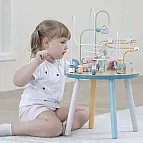 Dřevěný hrací stolek s labyrintem