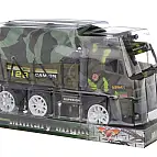 Vojenské auto s plachtou