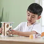 Dřevěná vkládačka s ozubenými kolečky
