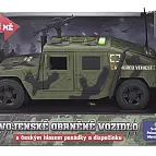 Vojenské obrněné vozidlo s českým hlasem
