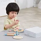 Dřevěná pizza s doplňky